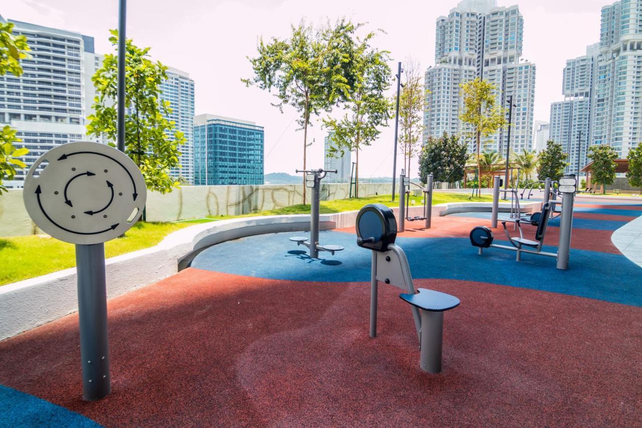 Almas Suites By Subhome Nusajaya  Kültér fotó