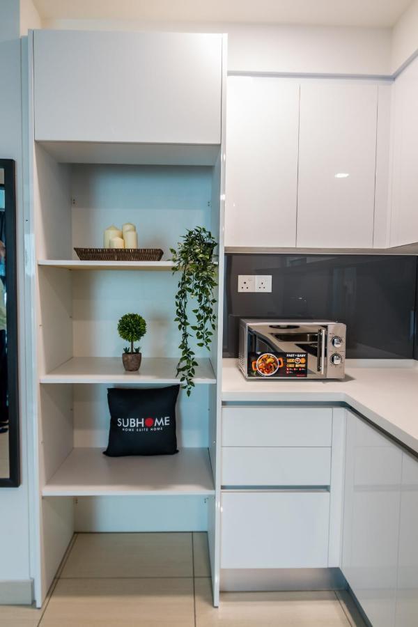 Almas Suites By Subhome Nusajaya  Kültér fotó
